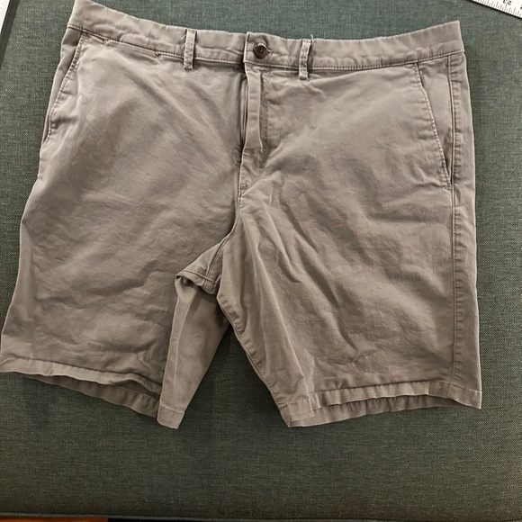 Gap Men's Greenish Gray Shorts 40 - Picture 2 of 9